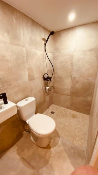 Studio Renove Avec Patio, Coeur Du Centre Ville Besancon Luaran gambar