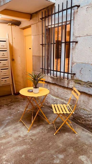 Studio Renove Avec Patio, Coeur Du Centre Ville Besancon Luaran gambar