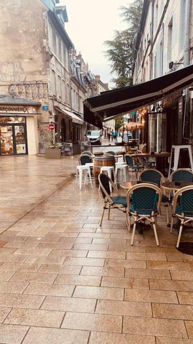 Studio Renove Avec Patio, Coeur Du Centre Ville Besancon Luaran gambar